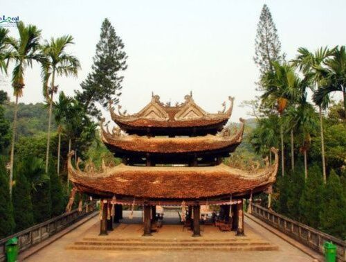 Chùa Hương, is a sacred Buddhist site nestled in a picturesque limestone mountain range.