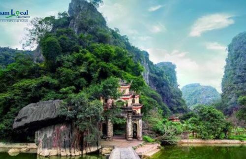 Bich Dong, is a charming complex of ancient caves and pagodas set against limestone cliffs.