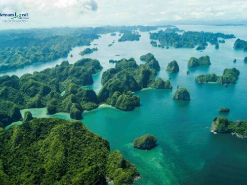 Bai Tu Long Bay, a breathtaking extension of Halong Bay in Vietnam.