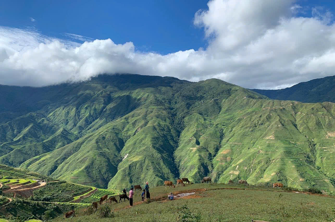 Trekking To Cloud Heaven Mountain And Magic Moss Forest: Ta Xua & Ta Chi Nhu