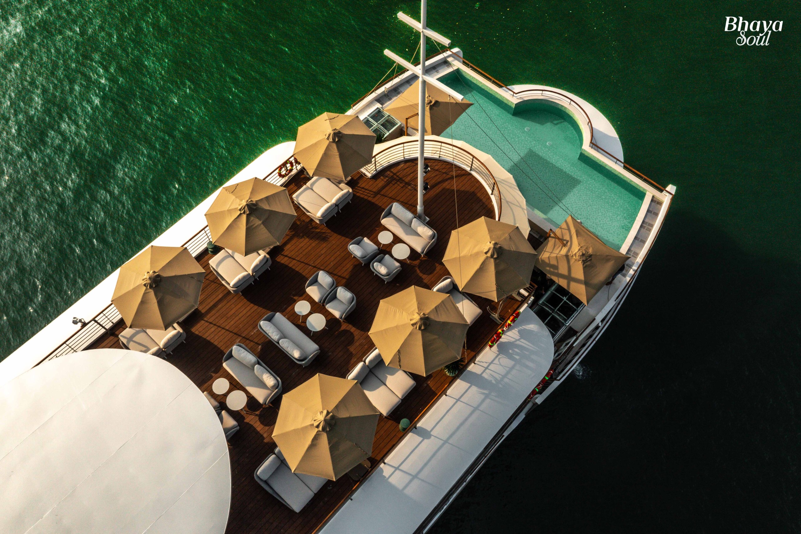 Sundeck 1