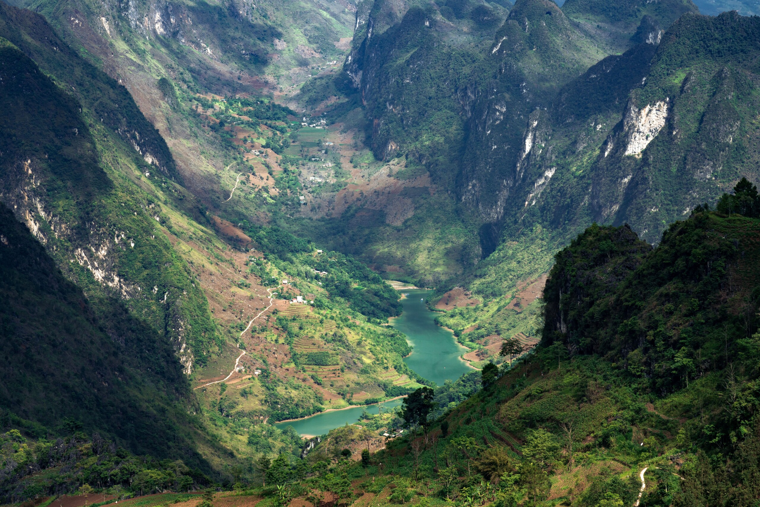 Conquering the Ha Giang Loop: The Ultimate Private Tour Guide for Off-the-Beaten-Path Explorers