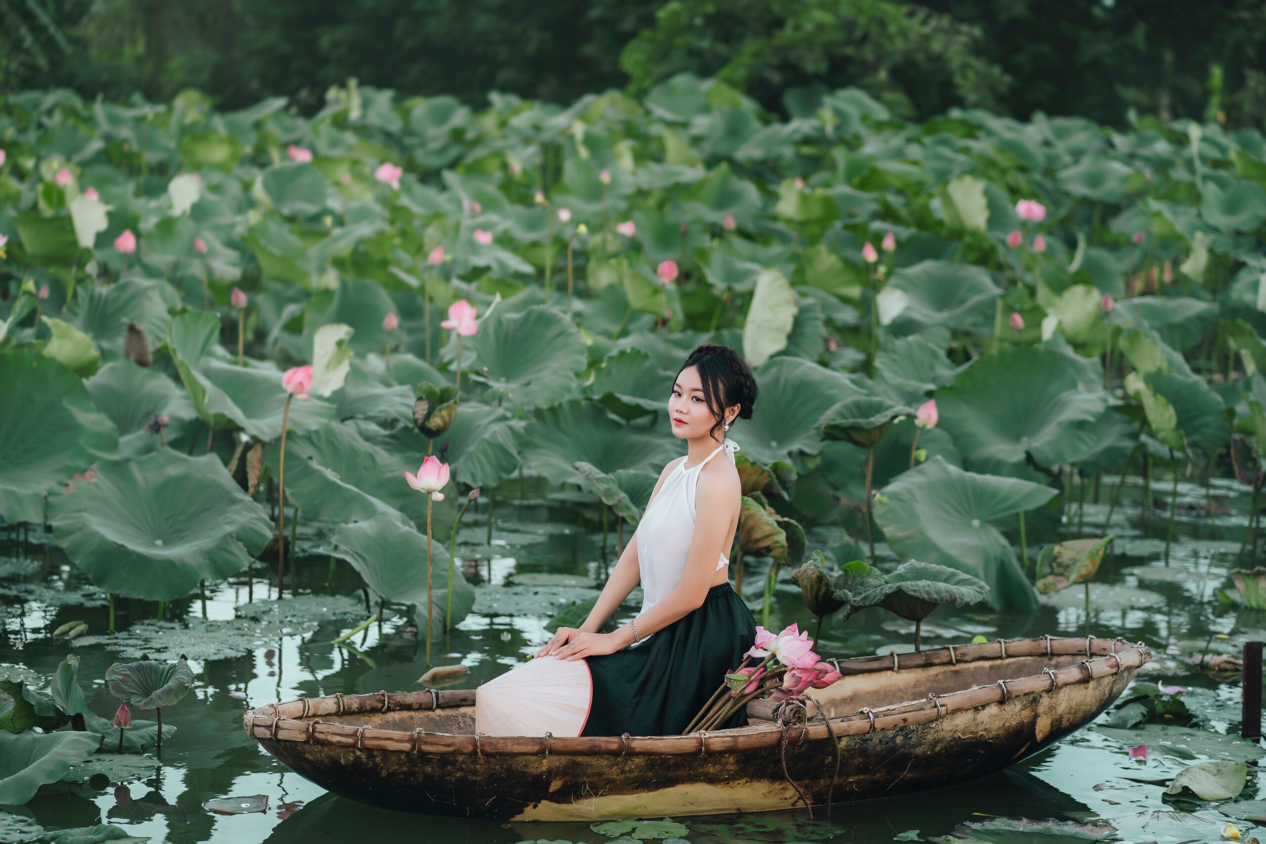 Ninh Binh Beyond Tam Coc: Hidden Valleys and Quiet Temples